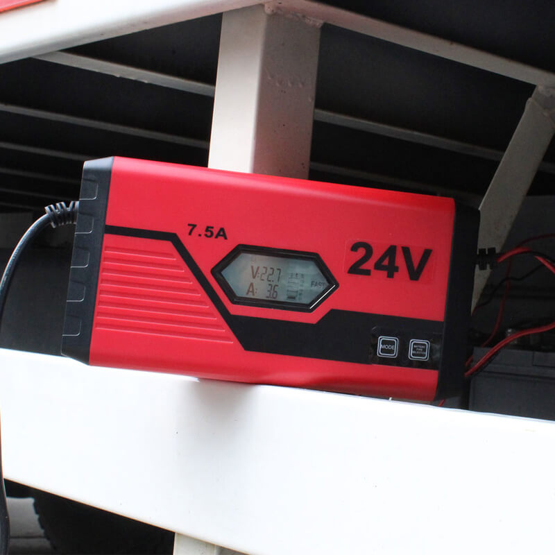 24伏電池充電器7.5A卡車和汽車便攜式充電器
